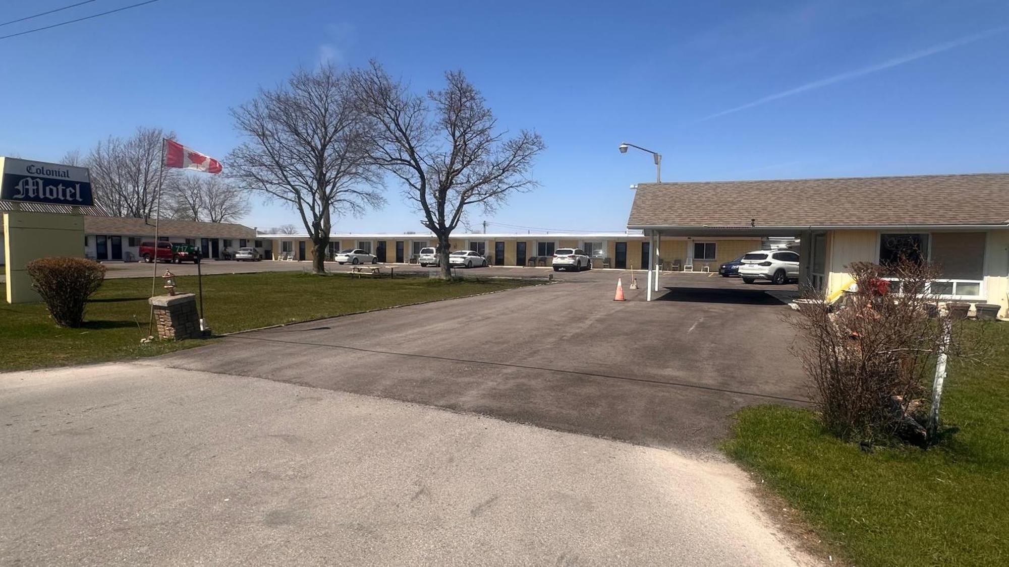 Colonial Motel Chatham-Kent Exterior foto