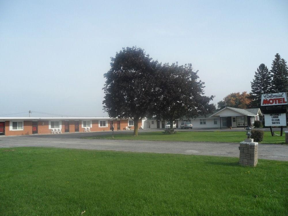 Colonial Motel Chatham-Kent Exterior foto